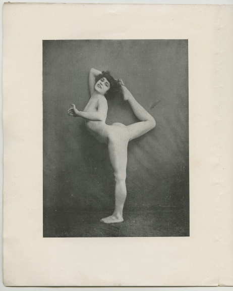 Le nu académique Journal of 1905 showing the newly discovered photos of Alda Moreno in the pose of Dance Movement A,/i> (1905)Photo Agence photographique du musée Rodin/Pauline Hisbacq