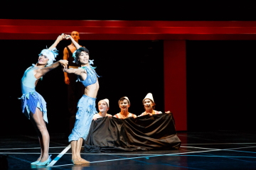 Bejart Ballet Lausanne in The Magic FlutePhoto Anne Bichsel