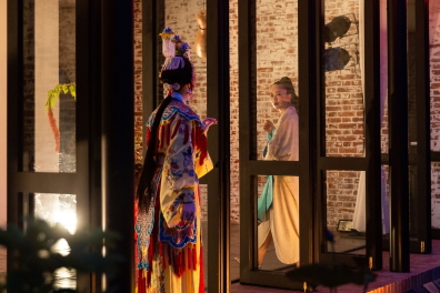 Huang Yu-ling and Yeh Ming-hwa in The House Behind the WallPhoto TFAM