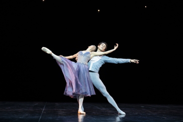 Ludmila Pagliero and Mathieu Ganio in In the Night by Jerome RobbinsPhoto Julien Benhamou, Opéra national de Paris