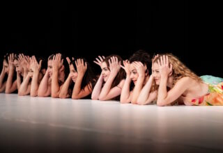 Tanztheater Wuppertal Pina Bausch: “…como el musguito en la piedra, ay si, si, si…”